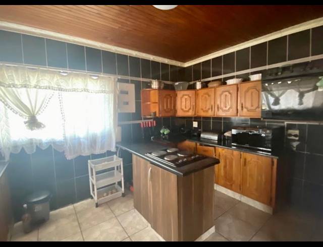 3 BEDROOM HOUSE FOR SALE IN VANDERBIJLPARK CW 5